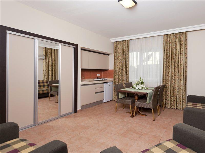 Royalisa City Apart Hotel アランヤ エクステリア 写真